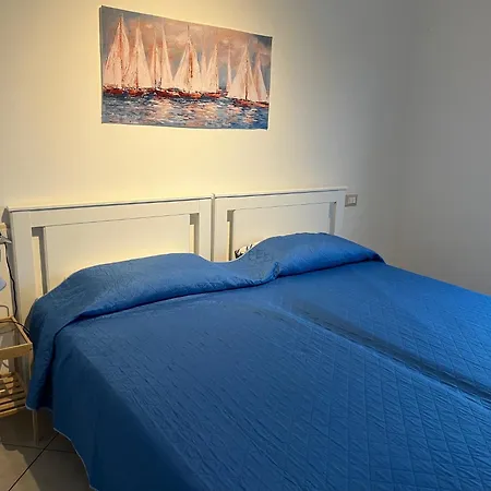 Di Sole E Di Azzurro דירה